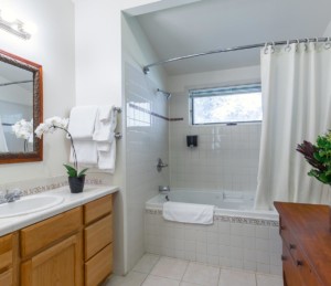 Bathroom in Queen Suite Adventure Lodge in Boulder, Colorado