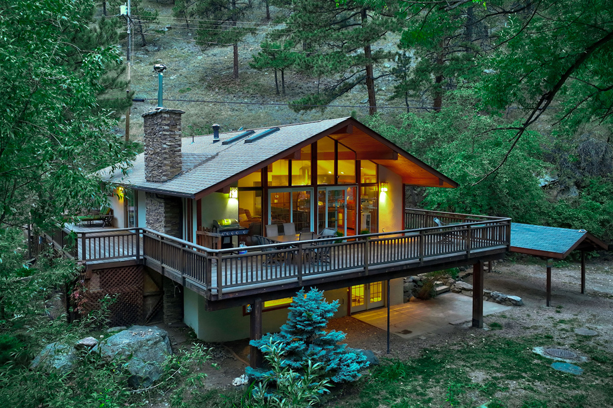A Chalet Boulder House Rental